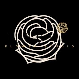 Bloomie Flower Studio: Elegant floral arrangements with a sustainable twist in Hoboken, NJ, since 2020.